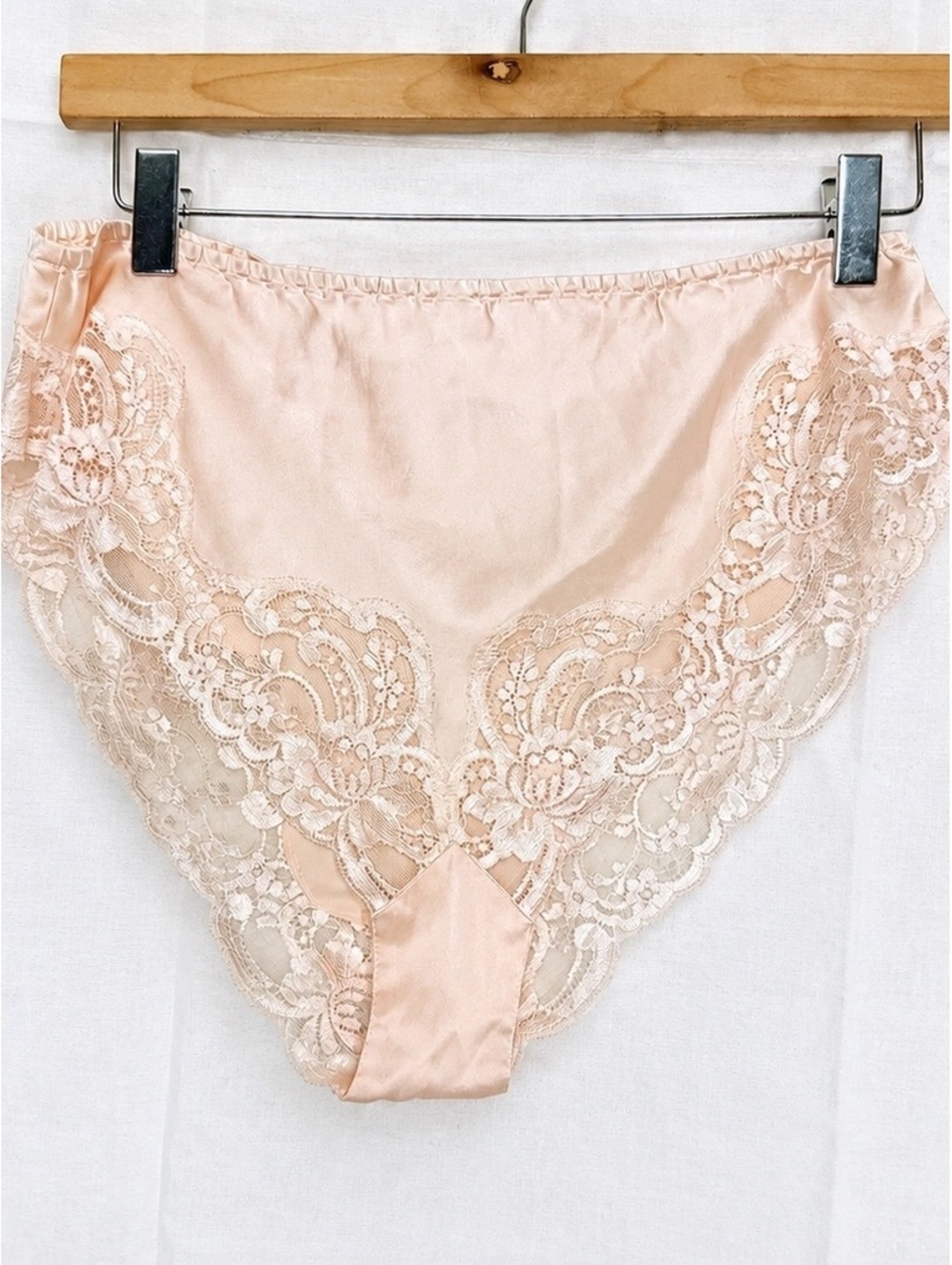 90s Victoria’s Secret Second Skin 100% Silk Satin Lace Panties